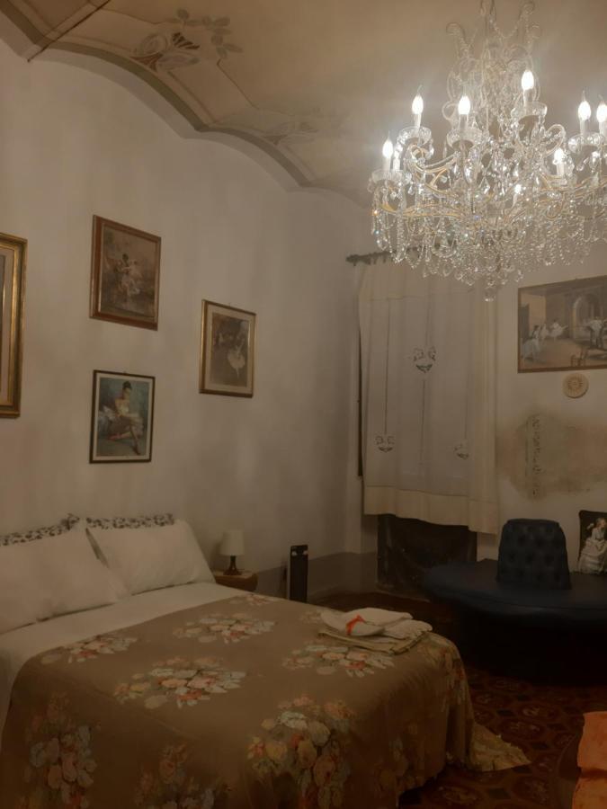 Vasari *